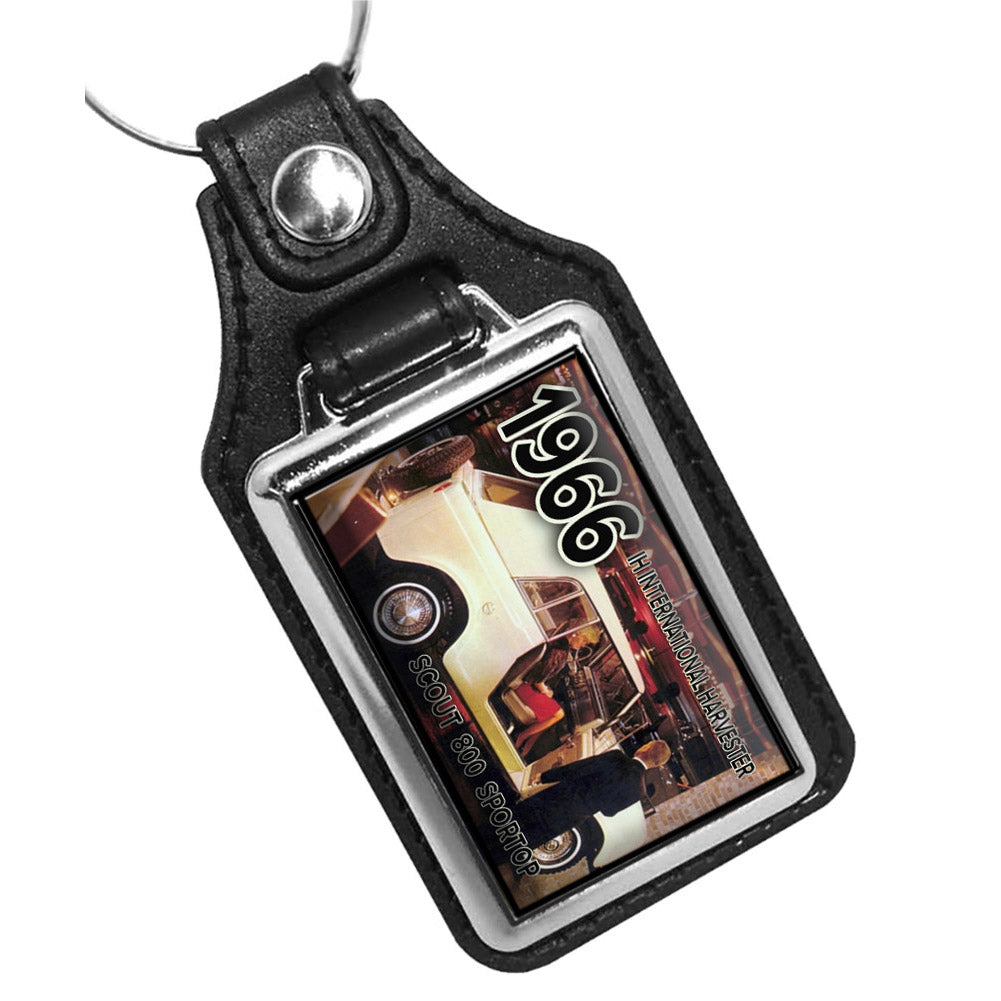 KR-3340 Key Ring - Classic 1966 International Harvester Scout White